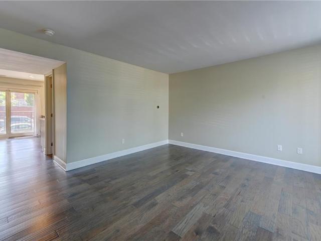 431 W 10th Street
