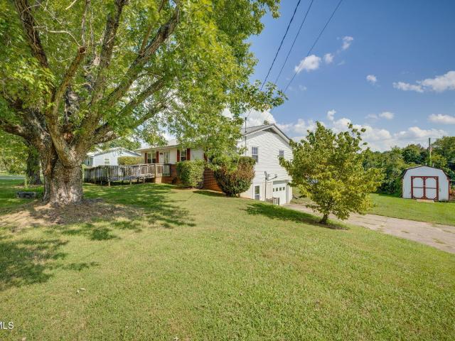 4325 Newport Highway