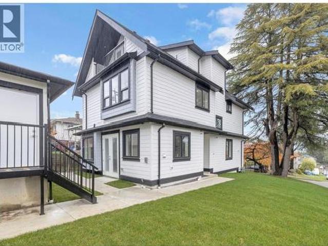 4325 Kamloops Street, Vancouver, BC, V5R 1M8 duplex for sale | Listing ID R3073 | Royal LePage