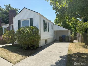 4329 NE 56th St, Seattle, WA 98105 | MLS #2536