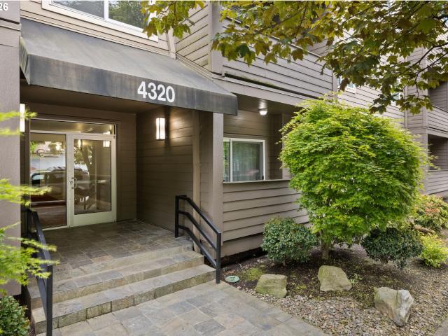 4320 s corbett ave # 211