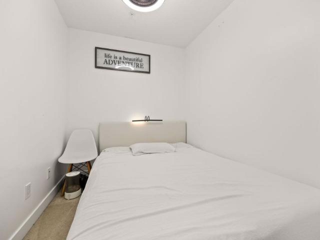 432 10838 City Pkwy Drive, Surrey