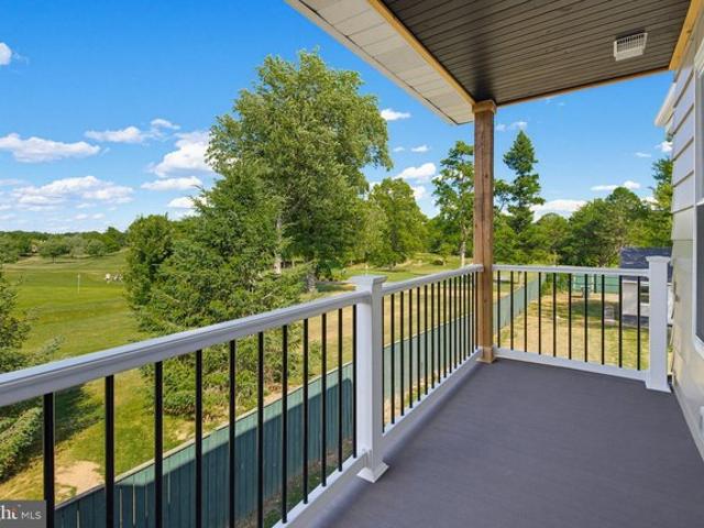 432 434 E Derry Rd, Hershey, PA 17033