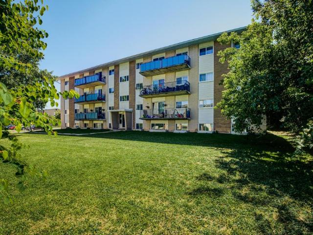 432 462 Leinster Street — 1 Bedroom