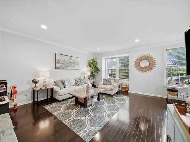 432 Fairmont Dr