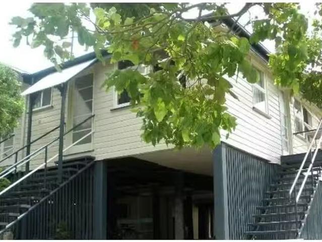 4/32 Linton St, EAST BRISBANE House for rent Listed by Candic.