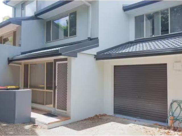 4/32 Moore Street, COFFS HARBOUR Townhouse for rent Listed by.