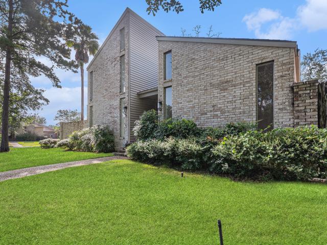 4334 Lake Grove Drive