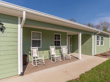 4335 N Rindle Lane