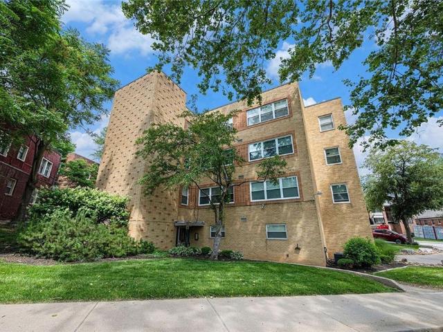 4339 Roanoke Parkway