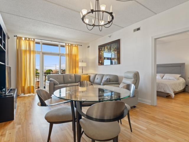 4330 N Neva Avenue # 305
