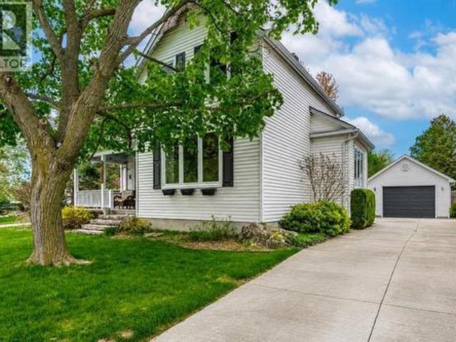 4332 Petrolia Line, Petrolia, ON, N0N 1R0 house for sale | Listing ID 26016 | Royal LePage