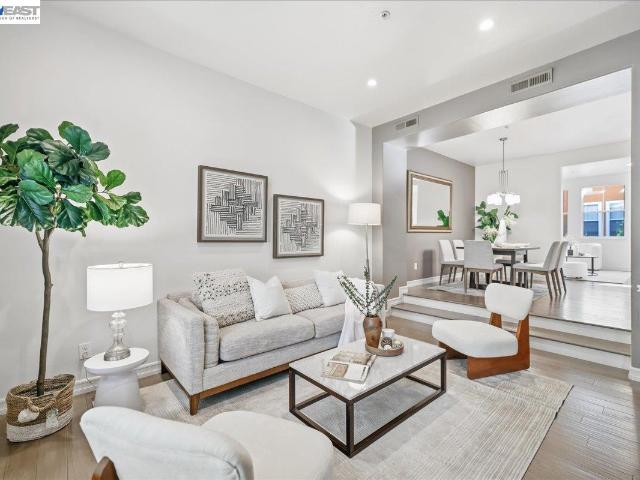433 Camille Cir 15