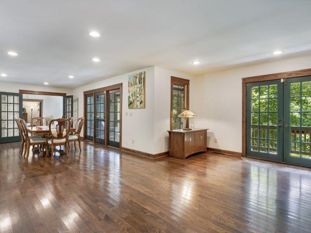 433 Grayson Dr