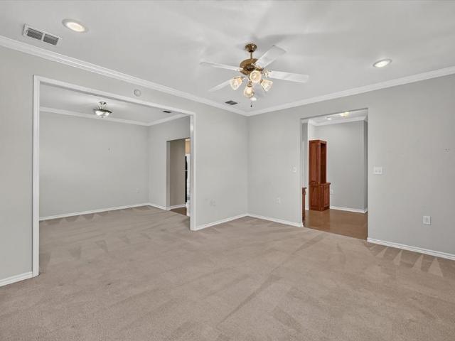 433 Oak Street