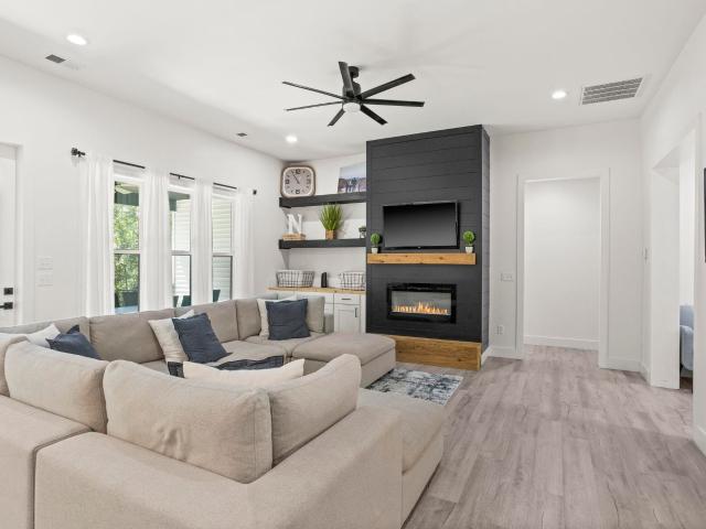 433 Lynn Road