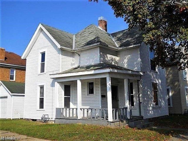 433 S 7th St, Coshocton, OH 43812