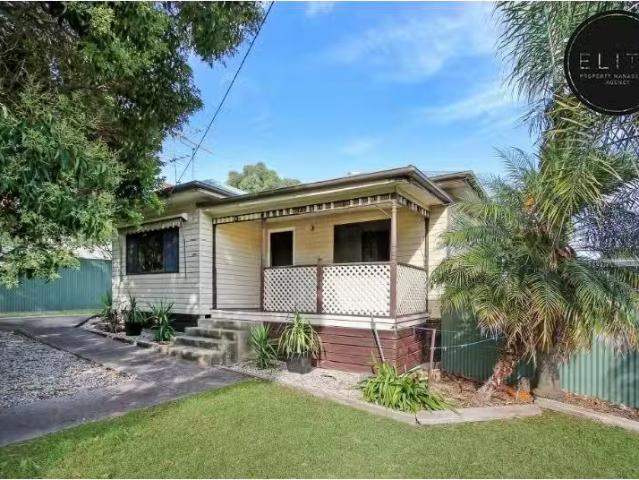 433 Solomon Street, West Albury House for rent Listed by Lara.