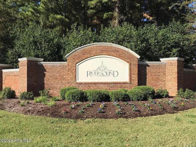 433 Riversound Drive