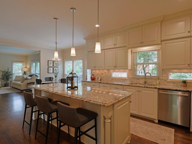 433 Ridgestone Dr