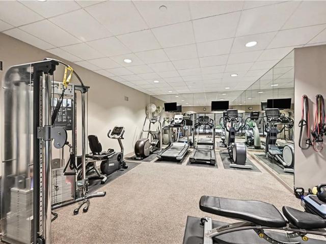433 Ward Parkway # 1 S