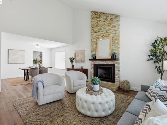 4346 Fallbrook Rd