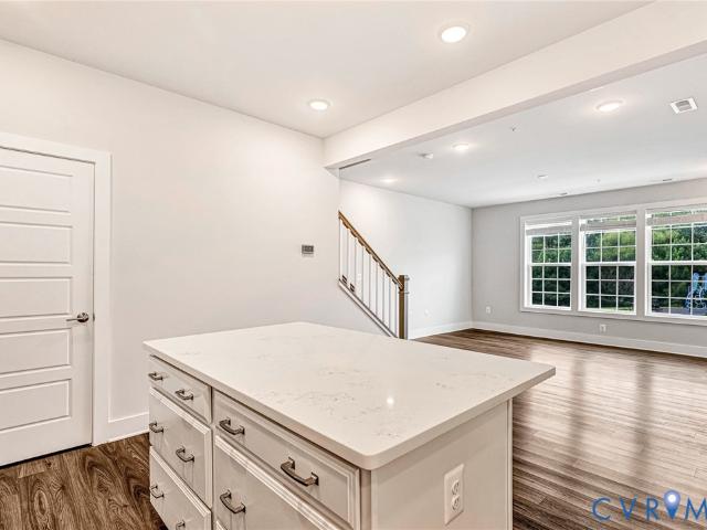 4347 Saunders Station Loop A