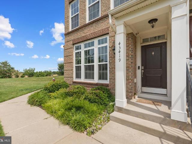 43419 Town Gate Square