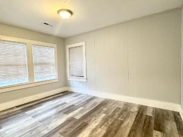 4342 Pulaski Street