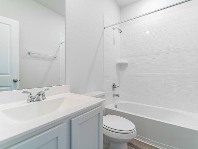 4343 Maple Root Lane
