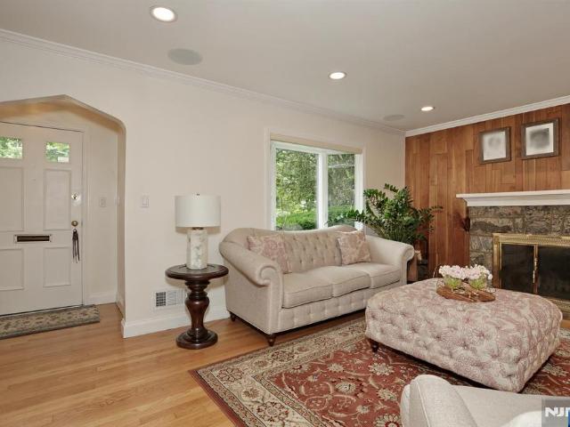 434 Hasbrouck Boulevard