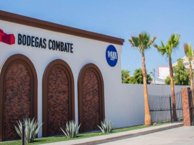 434 M2 BODEGA 3 COMERCIAL COMPLEJO CAFÉ COMBATE
