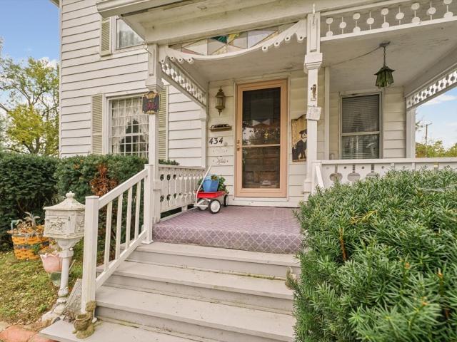 434 W Center Street