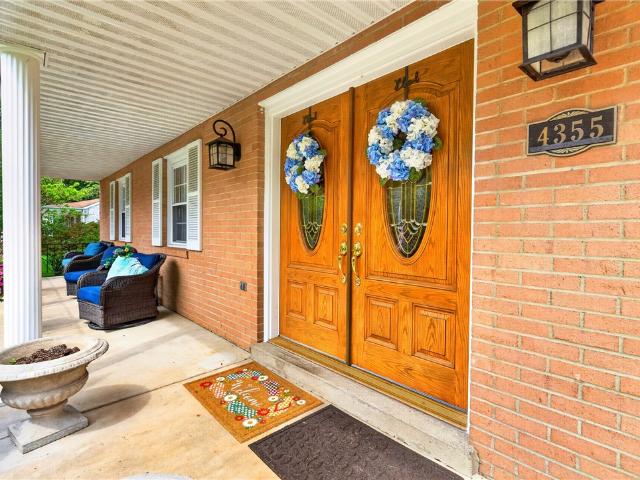 4355 Rosanna Dr