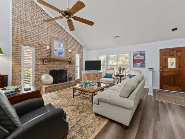 4355 Woodhollow Ln