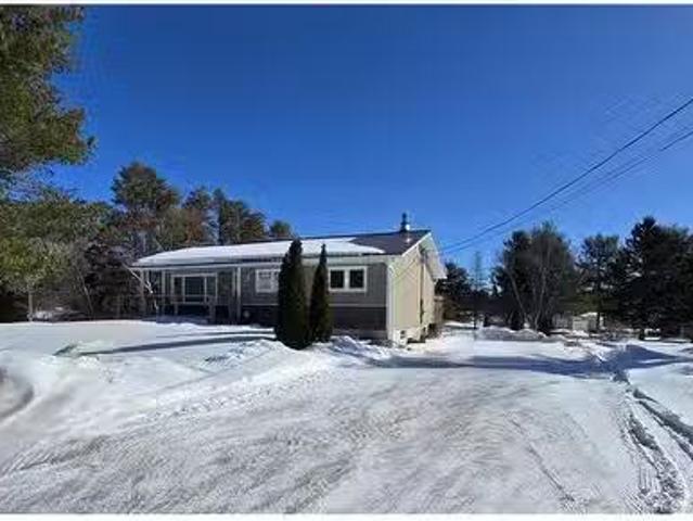 4350 Rue Beauregard, Tracadie, NB, E1X 1C4 house for sale L.
