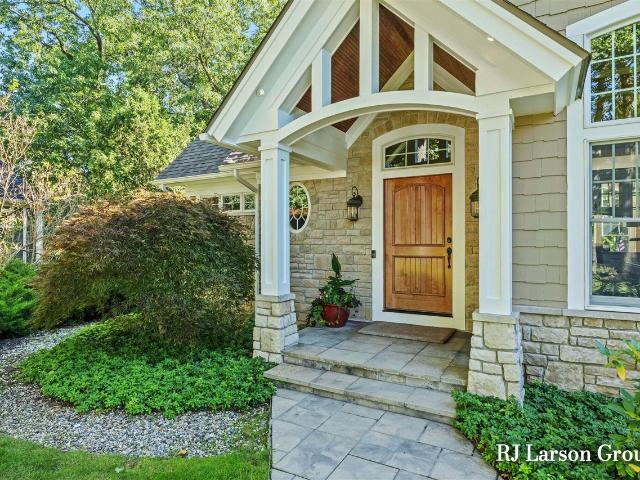 4350 S Oak Pointe Court