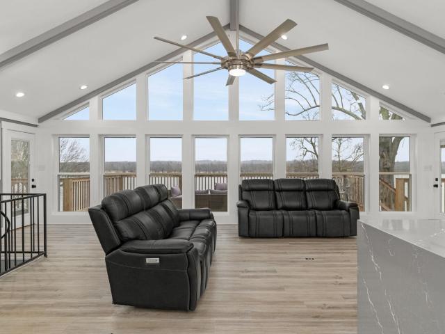 435 Carter Dr
