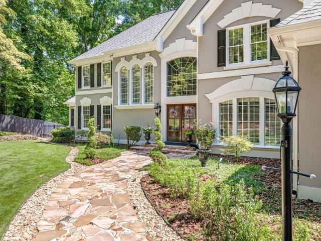 435 Robertson Road
