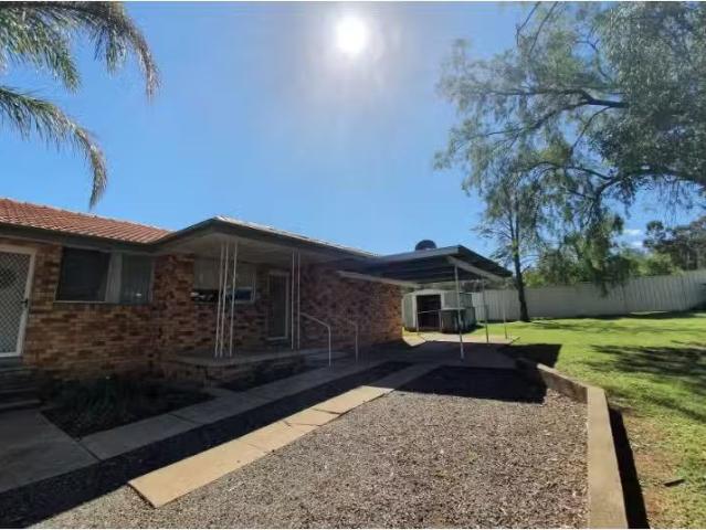 4/364 Armidale Road, Tamworth Apartment for rent Listed by Co.
