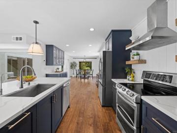 4369 Macronald Dr