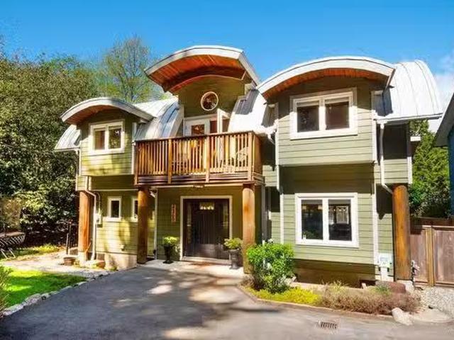 4360 Cove Cliff Road, North Vancouver, BC, V7G 1H5 house for.