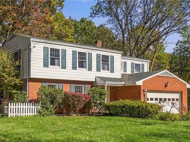 4360 Winchester Dr, Allison Park, PA 15101