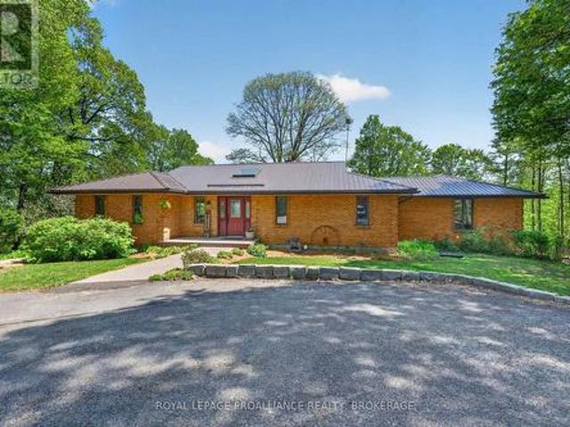 4362 Sills Bay Road, Frontenac South, ON, K0H 2T0 Luxury House for sale | Listing ID X13154 | Royal LePage Carriage Trade Luxury Properties