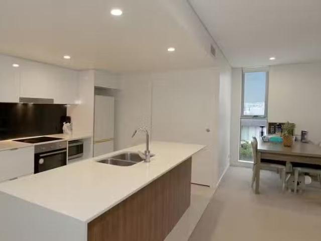 436/33 Lakefront Crescent, Varsity Lakes, QLD 4227 Apartment.