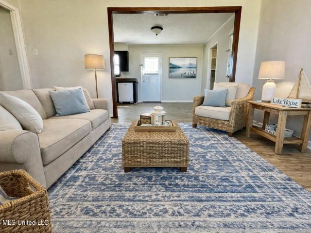 4363 Eagle Lake Shore Road