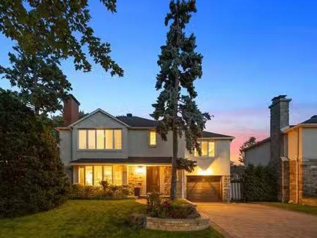 436 Ch. Strathcona, Mont Royal, QC, H3R 1G1 house for sale.
