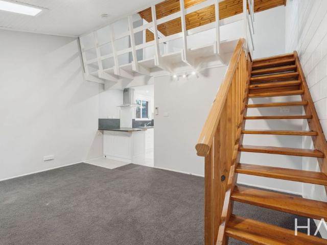 4/36 Abbotsfield Rd, Claremont