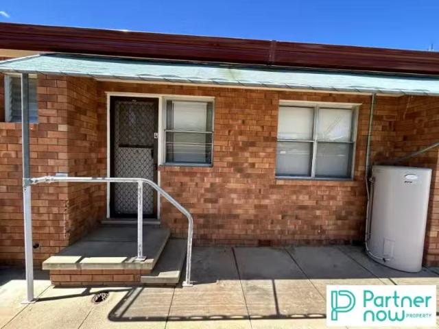 4/36 Baird Crescent, TAMWORTH Apartment for rent Listed by So.