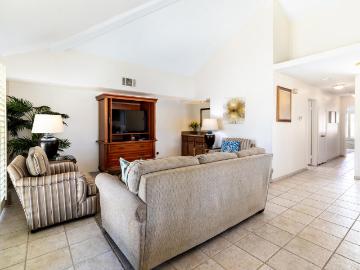 43710 Avenida Alicante